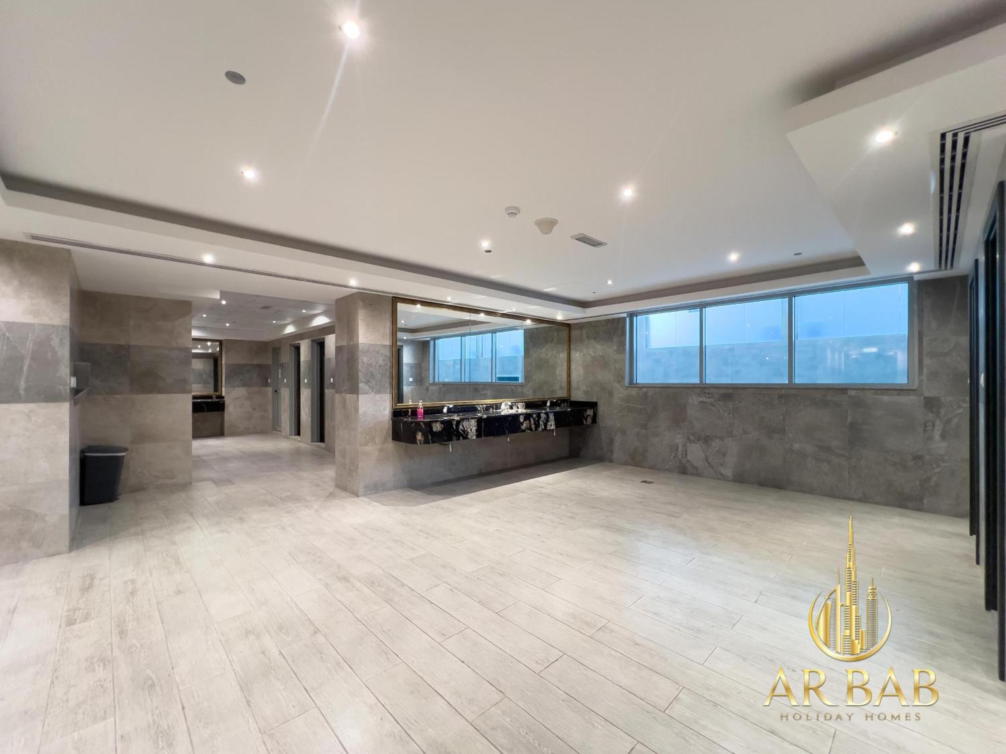 Elite Residence - Luxury Studio - Best Horse Course View * Dubai