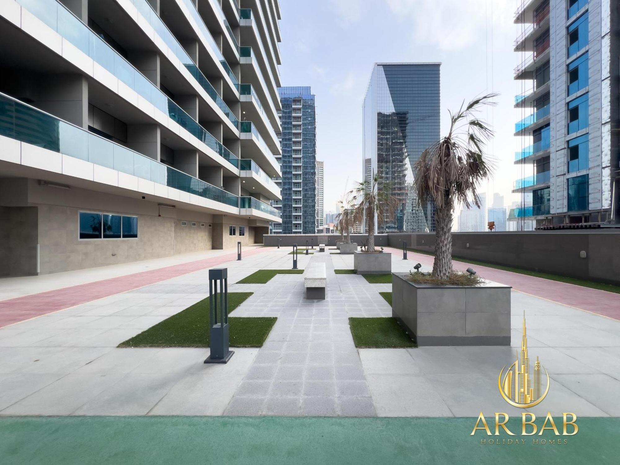 Elite Residence - Luxury Studio - Best Horse Course View Apartment Dubai