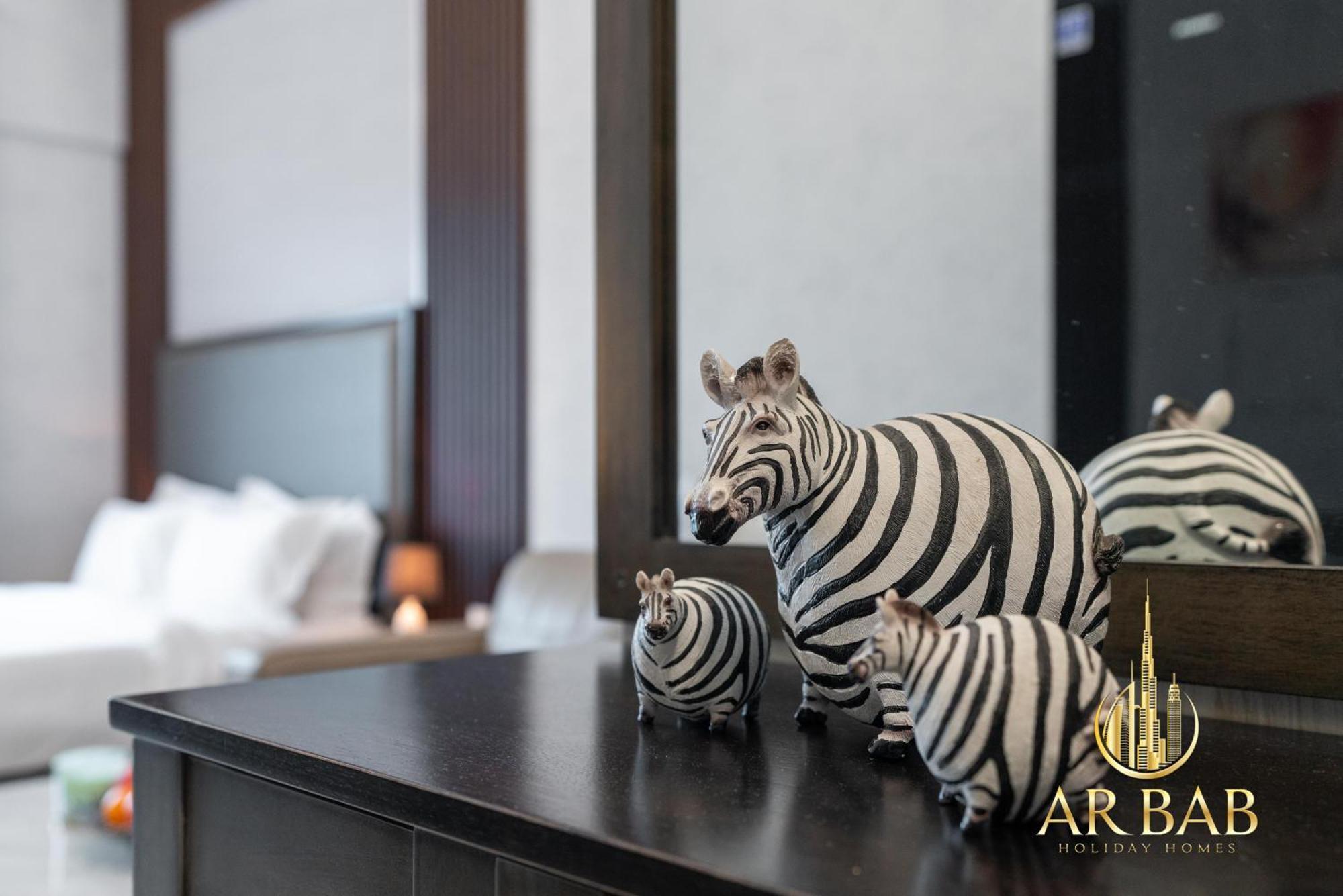 Elite Residence - Luxury Studio - Best Horse Course View Apartment