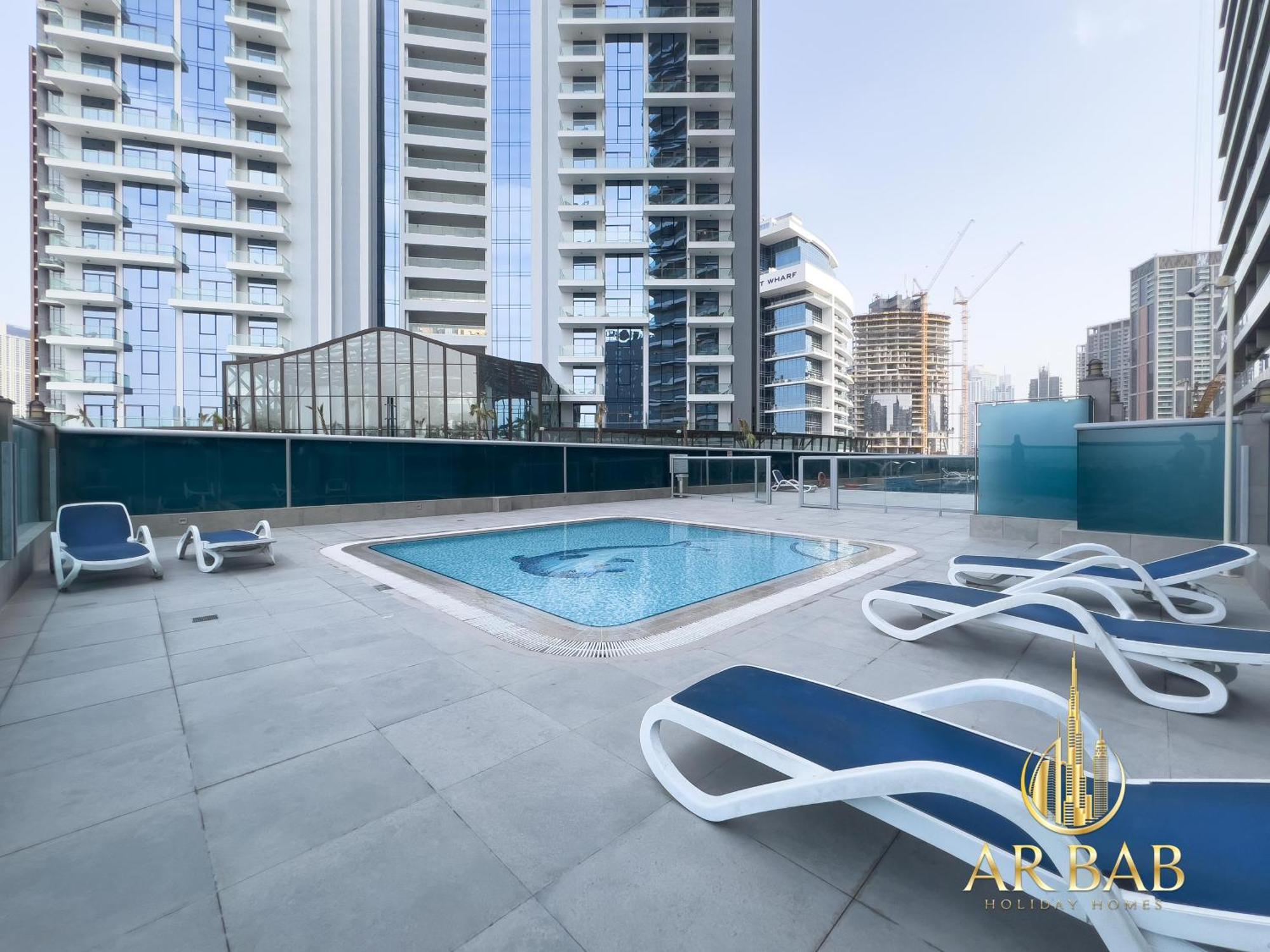 Elite Residence - Luxury Studio - Best Horse Course View Apartment *