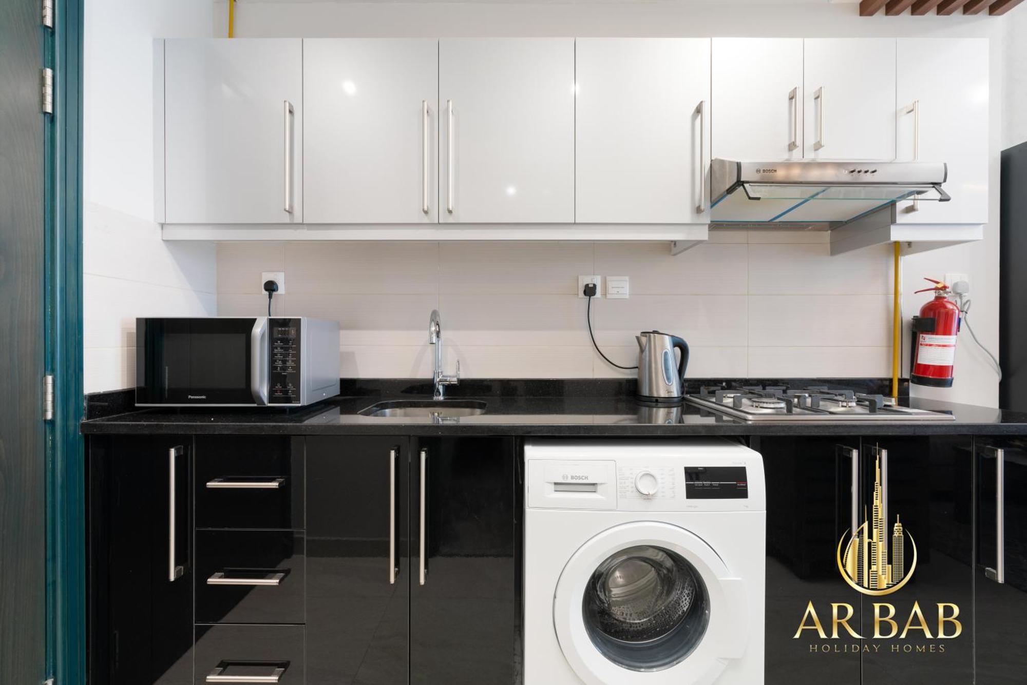 Elite Residence - Luxury Studio - Best Horse Course View Apartment *