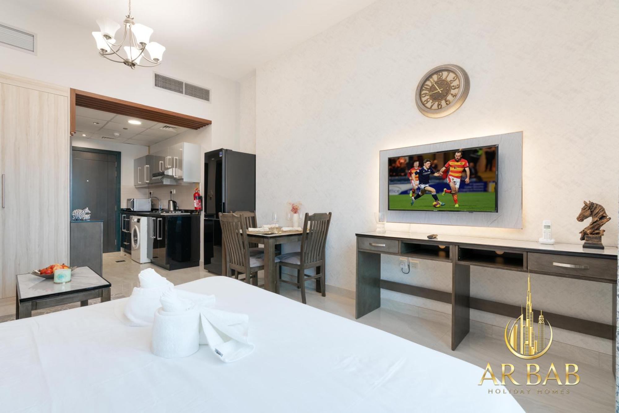 Elite Residence - Luxury Studio - Best Horse Course View