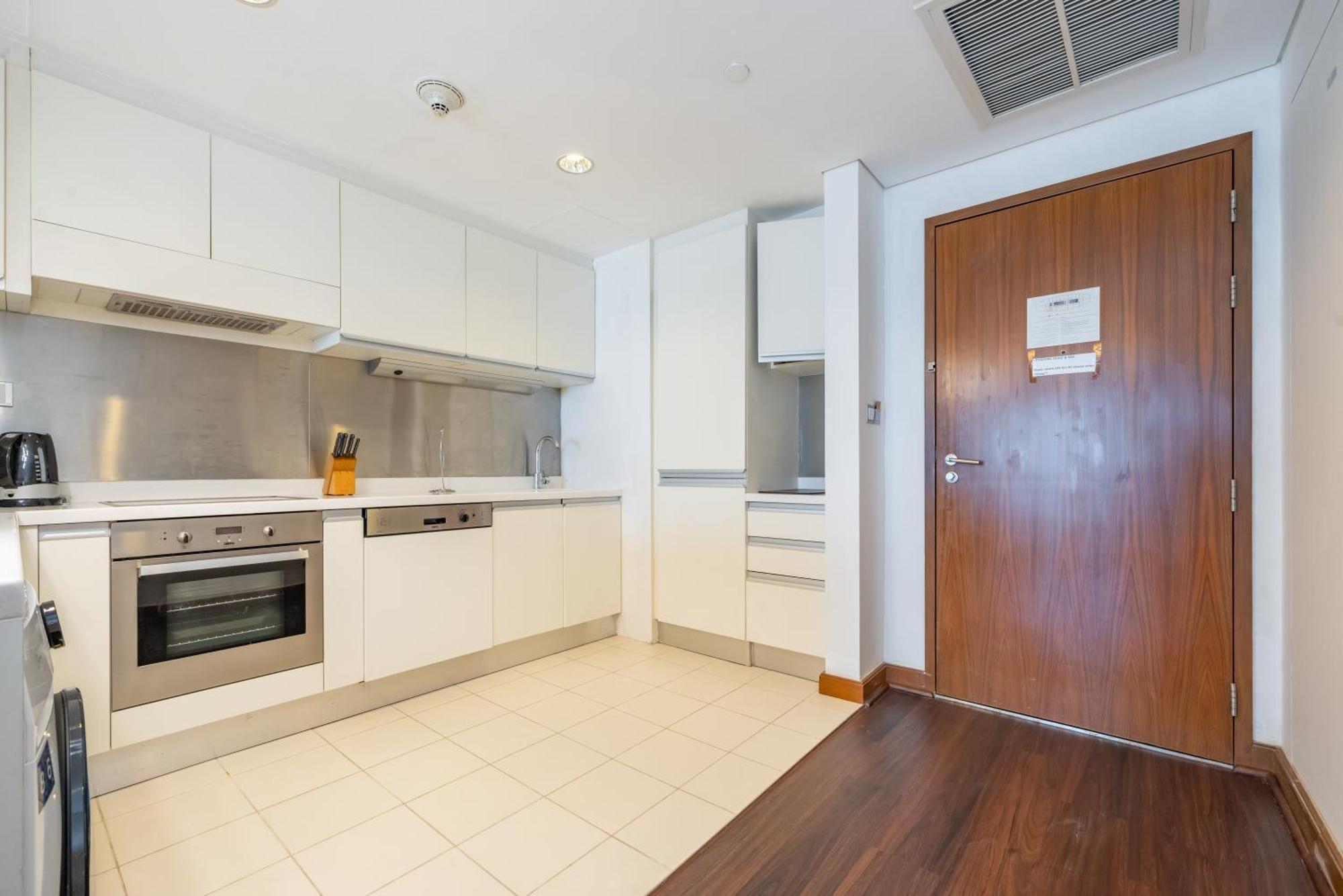 New Arabian -Address Emaar Fashion Avenue Apartment Dubai