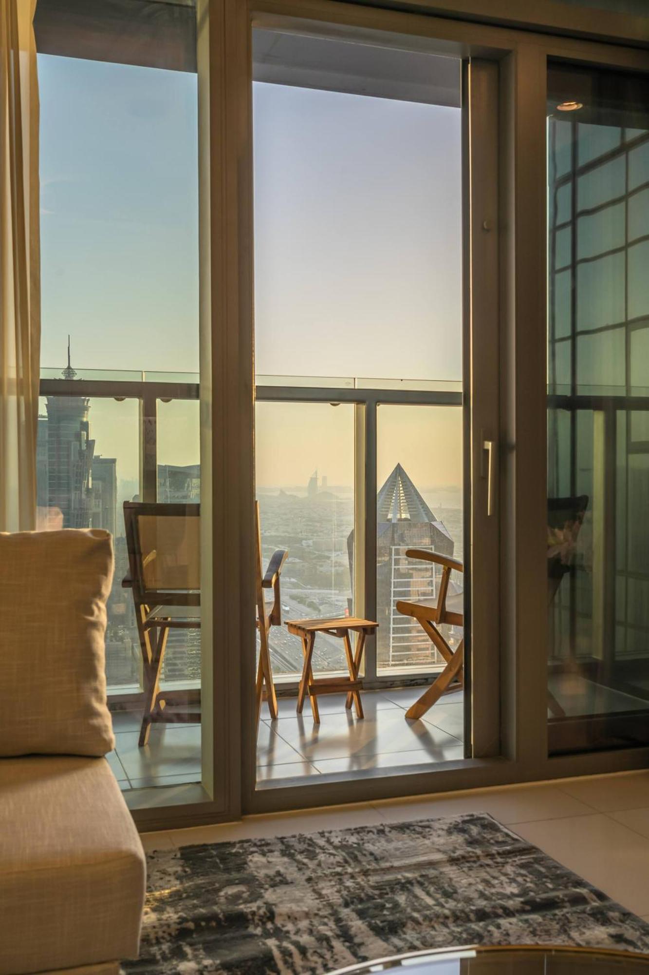 Apartment Magical With Rooftop Pool & Burj Khalifa View!