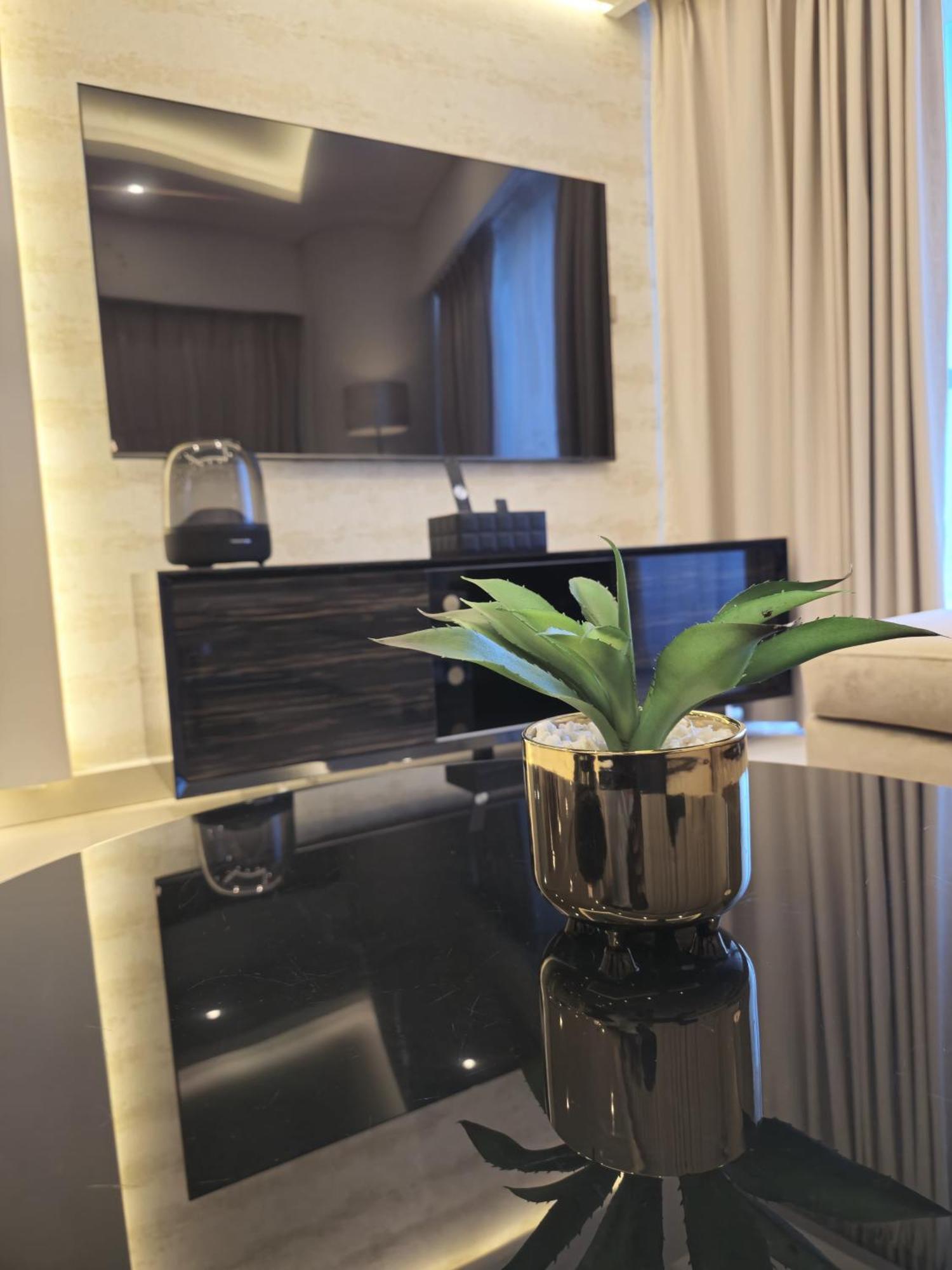 Quill At Paramount Towers 3 Bedroom Creek View Aparthotel Dubai