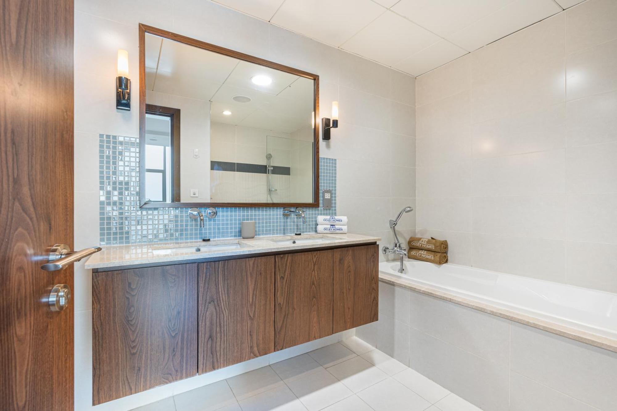 Palm Next To Nakheel Mall With Private Apartment Dubai