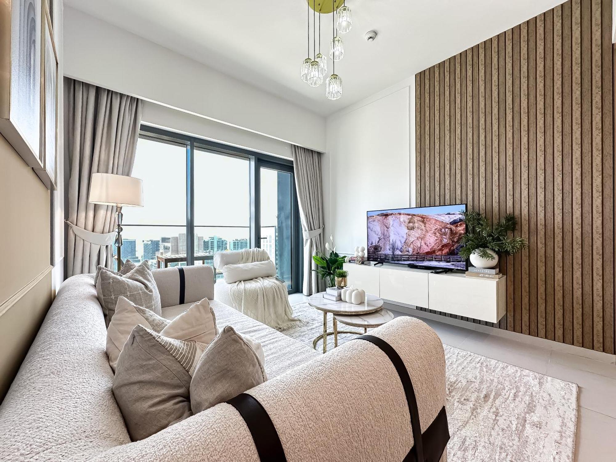 Trophy - Euphoria Eclipse In 29th Floor In Burj Royale *