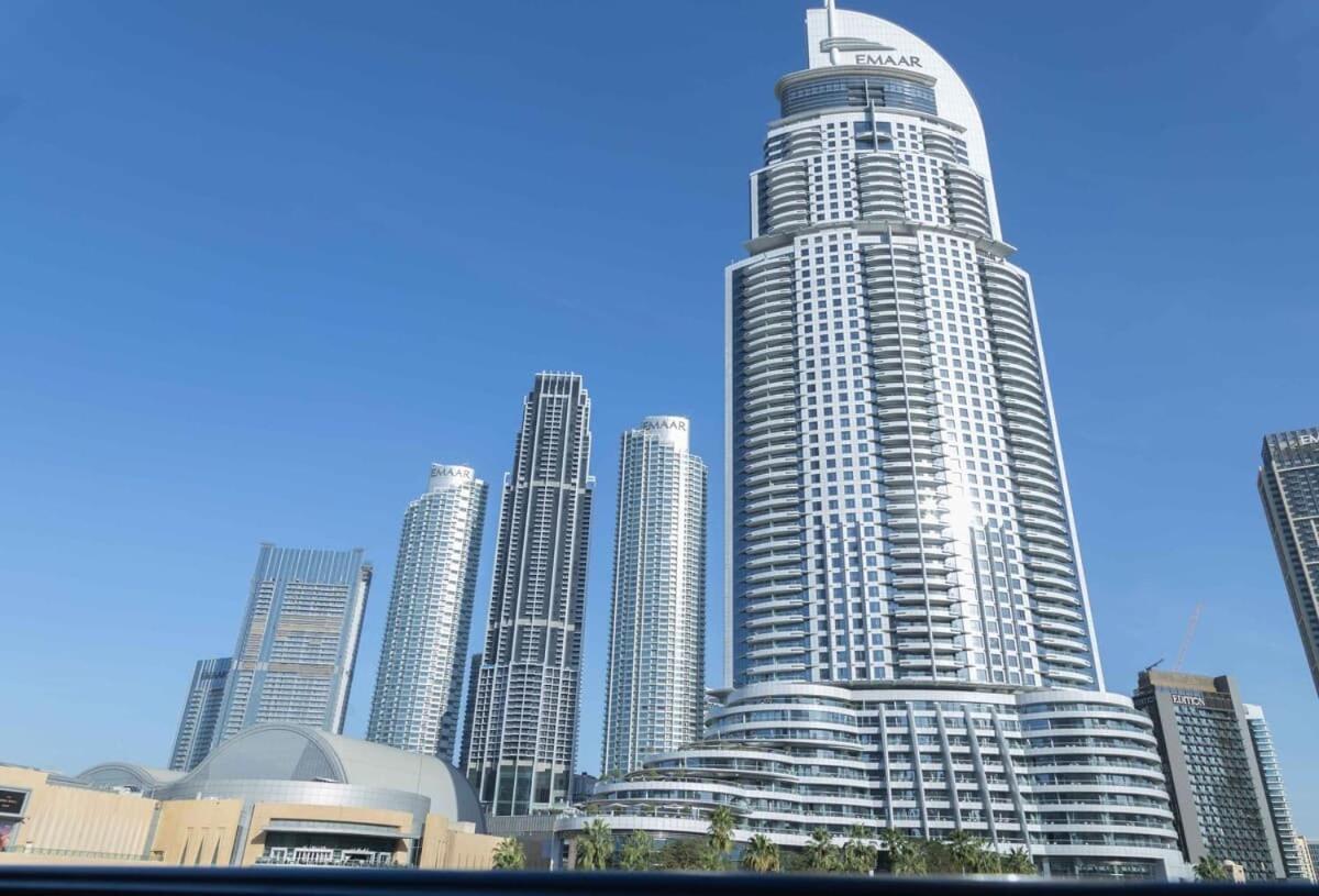 Apartment Upgraded 2bdr With Acess To Mall Dubai