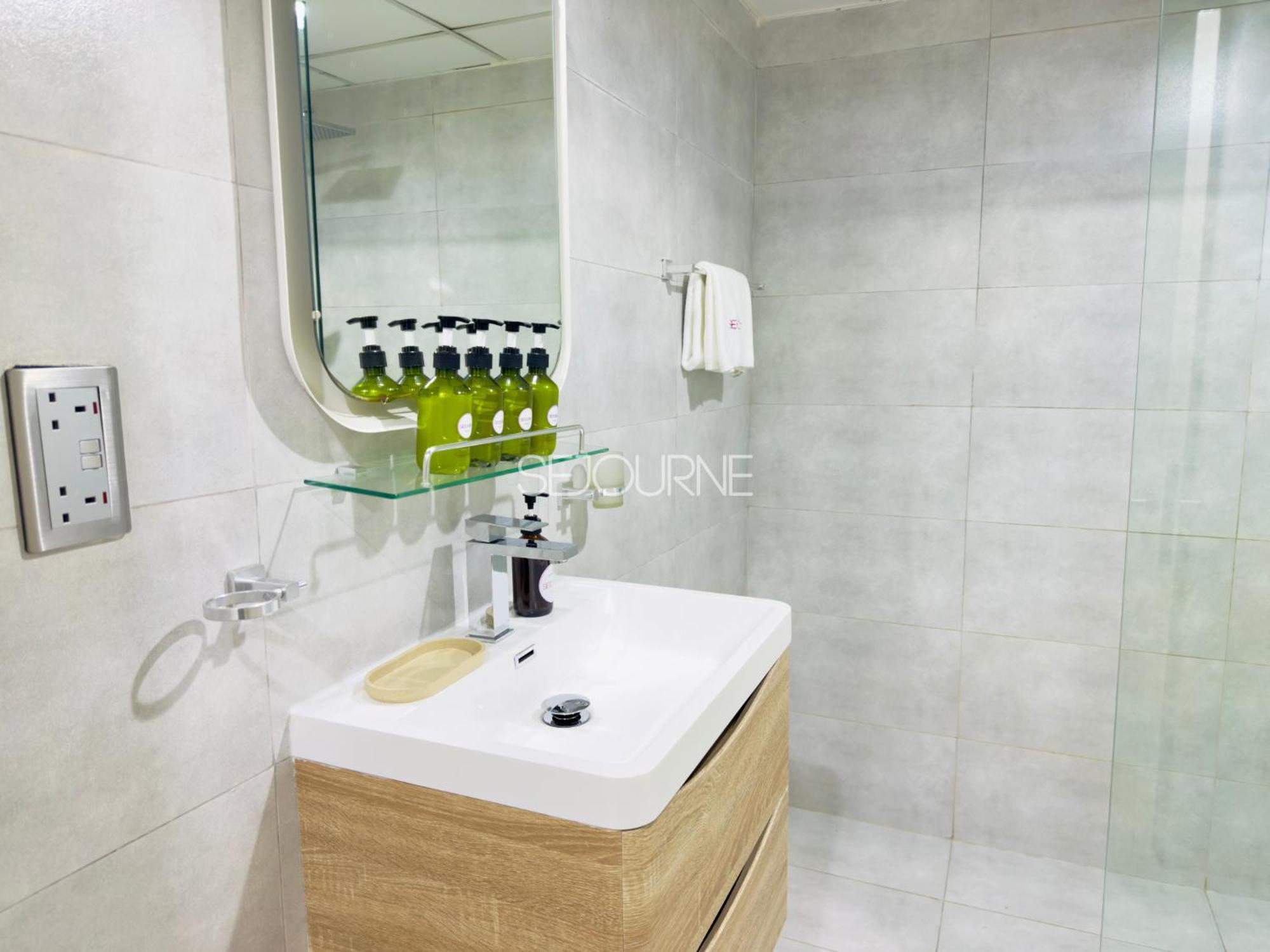 Da86 - Well Design In Arch Tower Apartment Dubai