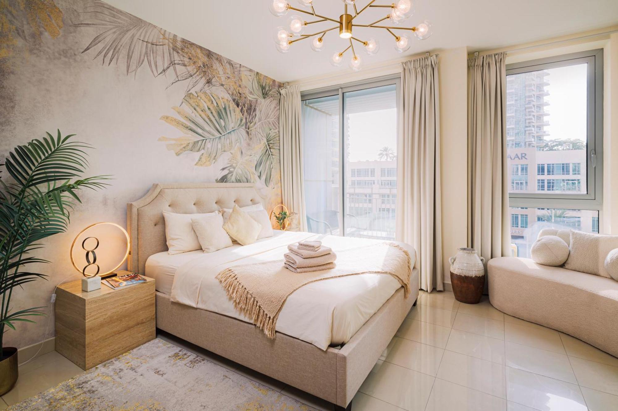 Sophisticated In The Heart Of Dubai, Walk From Burj