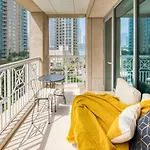 Maison Privee - Radiant Urban Retreat With Iconic Burj Khalifa Vws