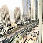 Lovely 1 Bedroom Luxury Apartment Next To Burj Khalifa!! 24Hr Concierge, Gym, Pool & Netflix - 29 Burj Boulevard In The Heart Of Downtown