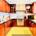 Lovely 1 Bedroom Luxury Apartment Next To Burj Khalifa!! 24Hr Concierge, Gym, Pool & Netflix - 29 Burj Boulevard In The Heart Of Downtown