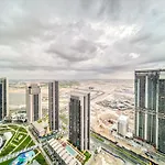 Alluring 1Br At Harbour Views Tower 1 By Deluxe Holiday Homes