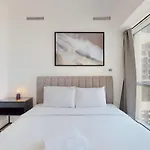 Marina Tower, Dubai Marina - Exquisite Three Bedroom