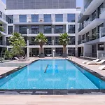 Tropical Oasis Apartment In Meydan By Suiteable