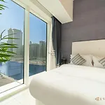 Everluxe Lovely Studio Apt In Business Bay