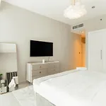 Newly Designed 3 Beds W Marina Eye View