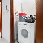 Nasma Luxury Stays - Sophisticated Studio Apartment Near Burj Khalifa