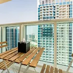 Studio Apartment In Damac Maison Prive Businessbay - Dubai Canal View