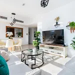 Full Dubai Opera Views / 5 Min Walk From Dubai Mall & Burj Khalifa / 3 Bdr / The Best Location