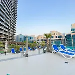 Unforgettable 1Br Mesmerizing Burj Khalifa Views - 17Ab02