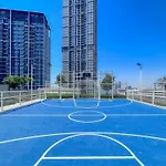 Gorgeous 2 Bedroom With Creek Harbour View