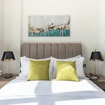 Frank Porter - Majestique Residence 2