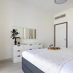 Frank Porter - 1 Residences