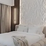 Luxurious 4Br Apartment W/ Prime Burj Khalifa View