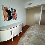 2 Bedroom Located In The Heart Of Downtown