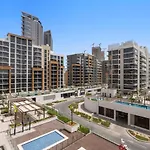 Stonetree - Azizi Riviera 36 Studio - Brand New