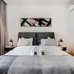 Mira Holiday Homes - Newly 2 Bedroom In Bluewaters With Sea View