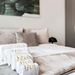 Stylish 2 Bedroom Retreat In Downtown Dubai