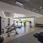Elegant Home In Al Jaddaf With Roof Top Pool