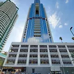 Majestic Studio Apartment In Regina Tower, Jumeirah Village Circle By Deluxe Holiday Homes