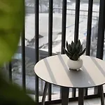 Elegant City-View Apartment 5 Min To Burj Khalifa