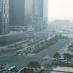 Elegant City-View Apartment 5 Min To Burj Khalifa