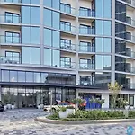 Luxury One Br In Sobha Hartland