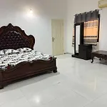 Master Rooms Near Metro