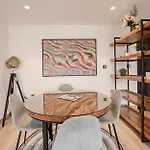 Modern Jvc 1Br With Spacious Terrace