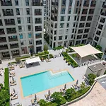 Stylish 2 Bedroom At Vida Residence, Creek Beach