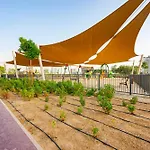 Modern Studio Oasis In Vibrant Dubailand