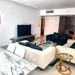 Upgraded 2 Bedroom At Dubai Marina