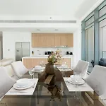 Beach Vista 2 - Beachfront Stunning - Full Sea Views