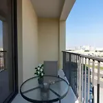 Elegant 2Br Mesk 1 Apt With Stunning Urban Views By Vibel