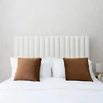 Elegant 2Br Mesk 1 Apt With Stunning Urban Views By Vibel