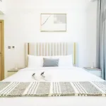 Chic 2Br With Partial Burj Khalifa View