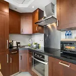 Chalet Homes Apartment Near Burj Khalifa And Dubai Mall