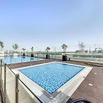Azizi Riviera 30 - Bright Studio Apartment